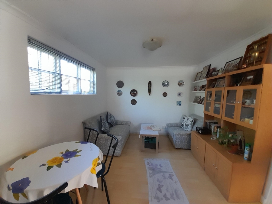 To Let 1 Bedroom Property for Rent in Thornton Western Cape